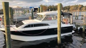 2010 25' Bayliner 266 Discovery