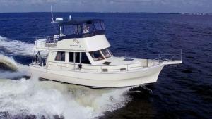 2004 39' Mainship 390 Trawler