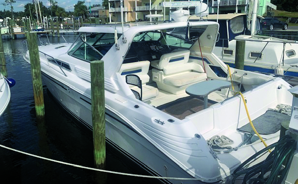 1992 40' SEA RAY MOTOR YACHT
