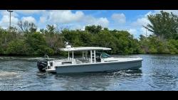 2018 37' Axopar 37 Sun Top