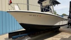 2004 20' Sea Hunt Triton 202