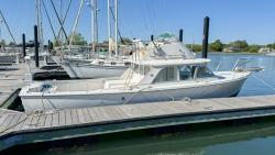1972 31' Bertram Fly Bridge Cruiser