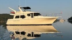 2001 48' Navigator 48