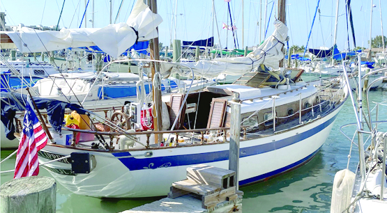 1976 33' CHEOY LEE YANKEE CLIPPER