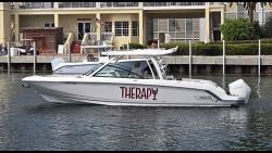2022 32' Boston Whaler 320 Vantage