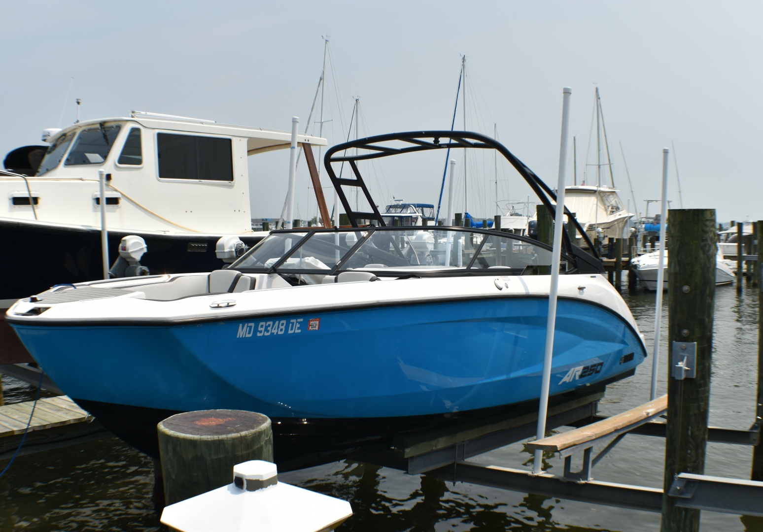 2023 25' Yamaha Boats 