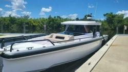 2024 37' Axopar 37 XC CROSS CABIN