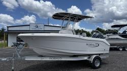 2024 18' Robalo R180