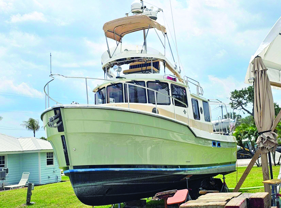 2014 34' RANGER TUGS R-31 CB