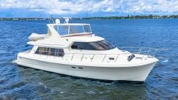 2005 55' Hampton 558 Pilothouse