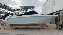 2020 23' Boston Whaler 