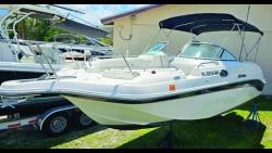 2007 25' 5" HURRICANE SUNDECK 257 DC OB