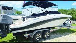2016 26' 4" HURRICANE SUNDECK 2690 OB