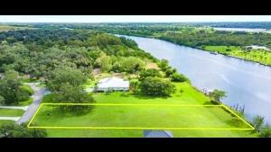 1497 RIVERBEND DRIVE, LABELLE, FL 33935