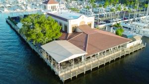 PIER22 RESTAURANT