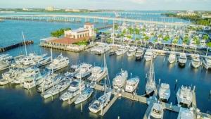 TWIN DOLPHIN MARINA