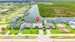 4214 GULFSTREAM PKWY, CAPE CORAL, FL 33993